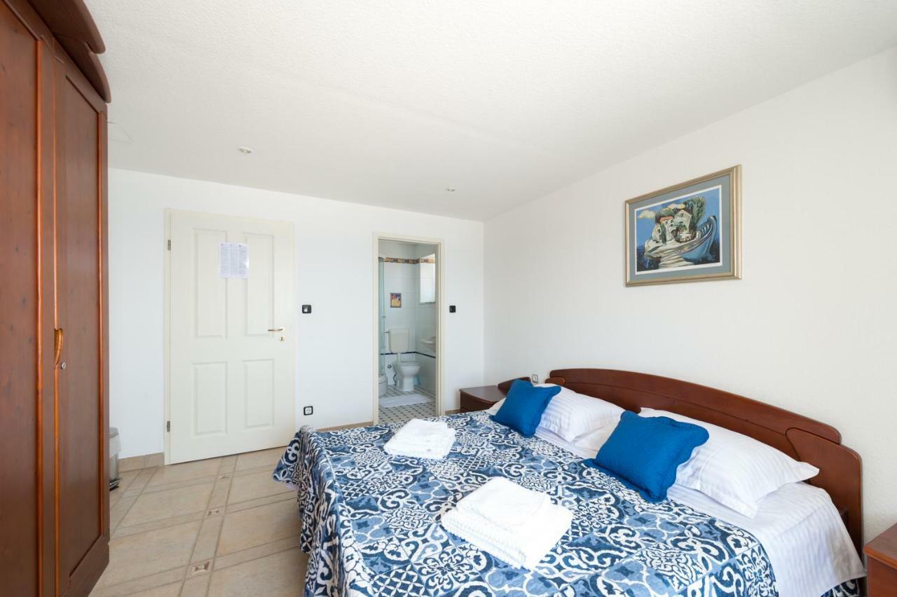 Riva Rooms Бол Екстер'єр фото