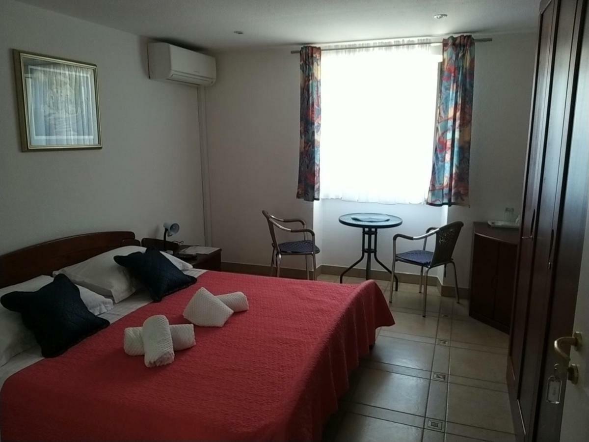 Riva Rooms Бол Екстер'єр фото