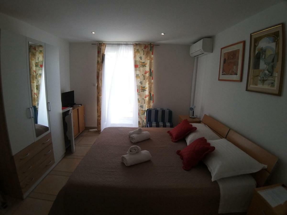 Riva Rooms Бол Екстер'єр фото