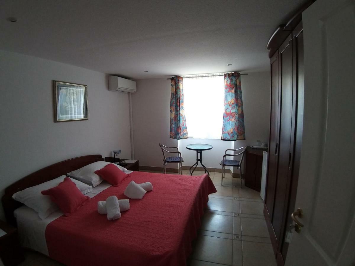 Riva Rooms Бол Екстер'єр фото