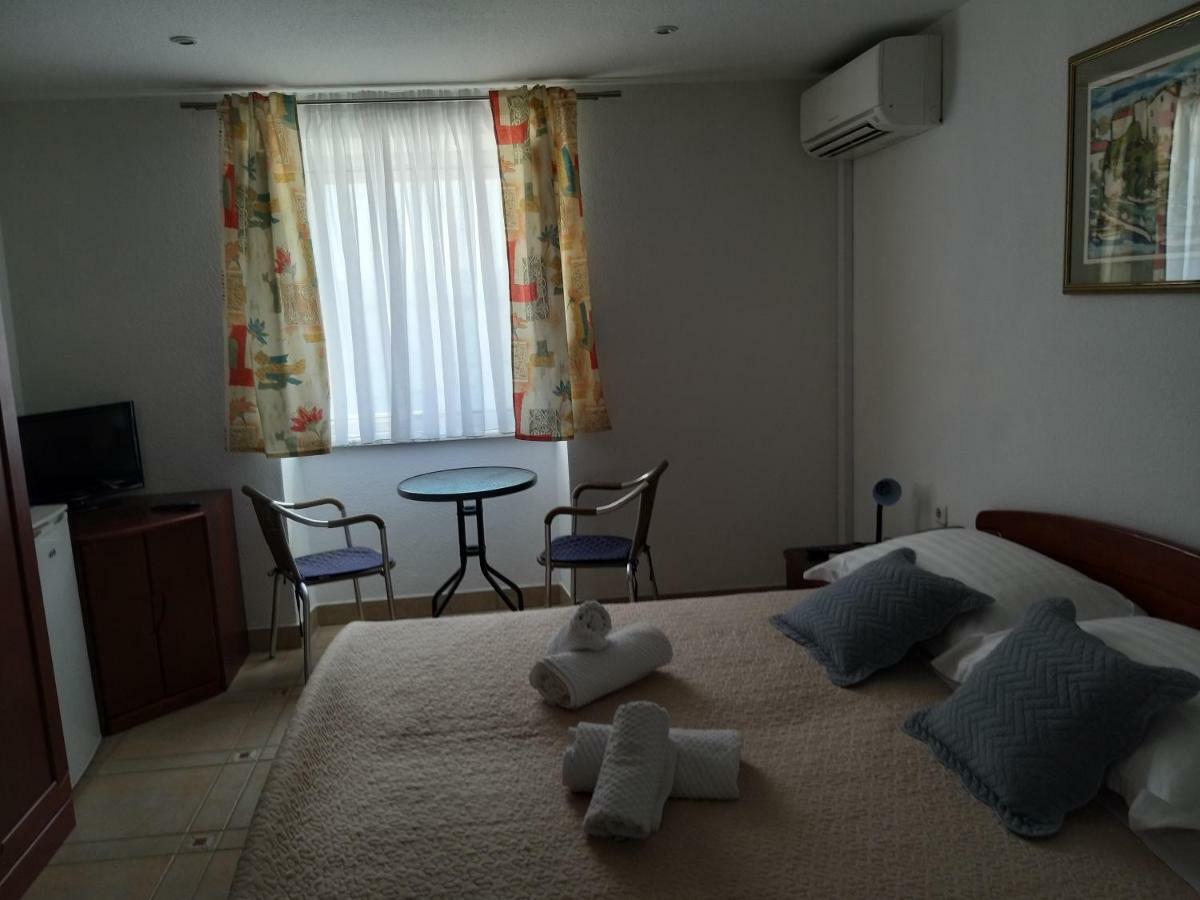Riva Rooms Бол Екстер'єр фото
