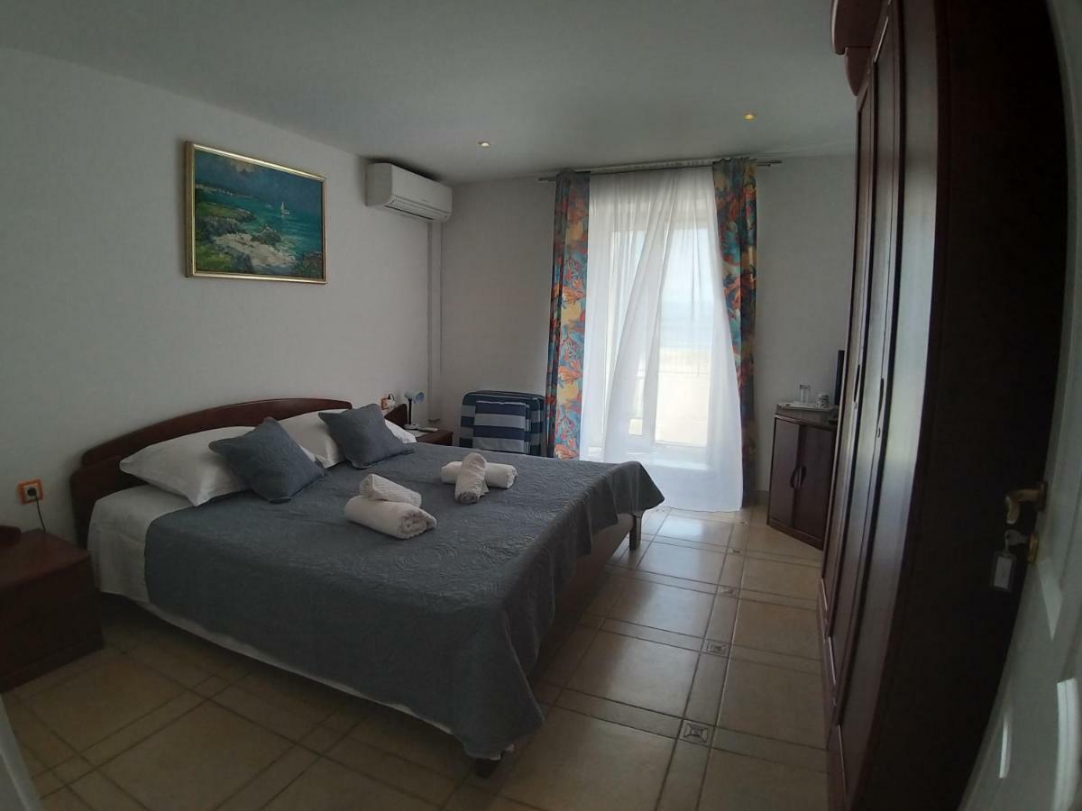 Riva Rooms Бол Екстер'єр фото